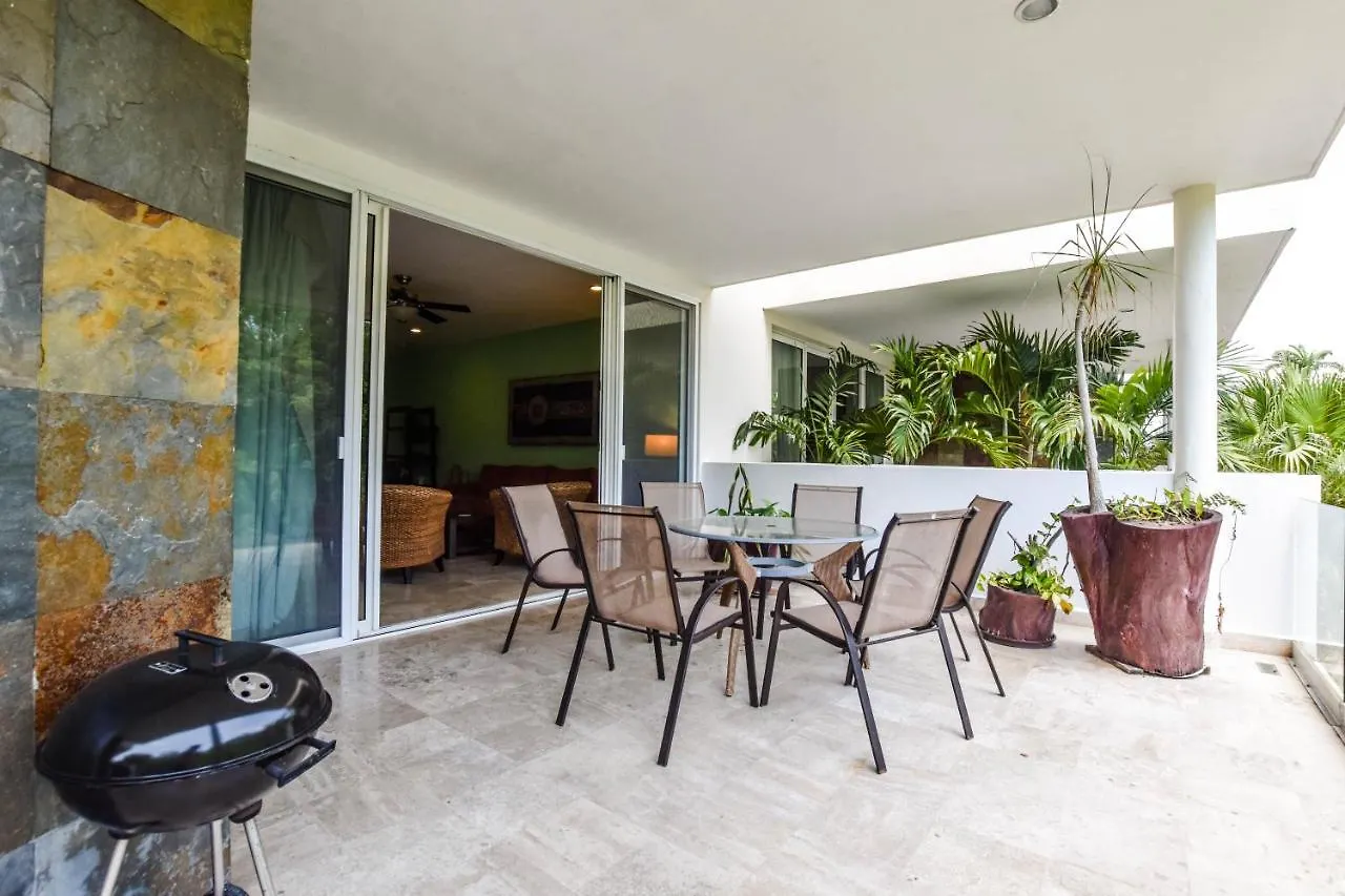 Mamitas Village By Casago Playa del Carmen 3*,